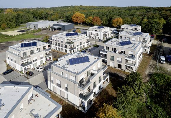 Luftbild einer aus Planelementen erstellte Siedlung in Lohne